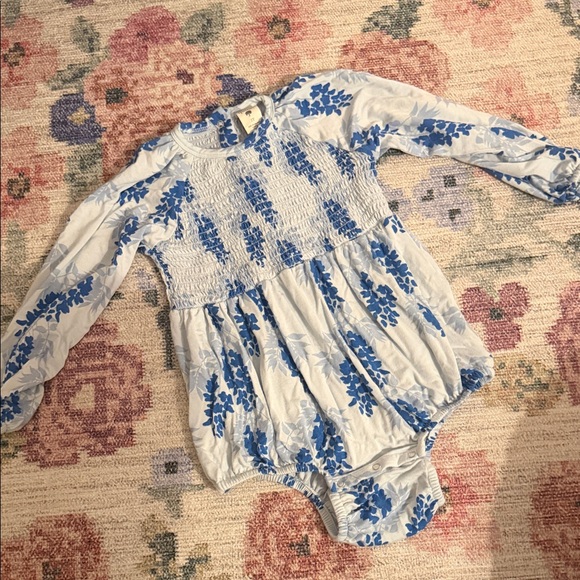 kate quinn Other - Kate Quinn Blue Floral Romper